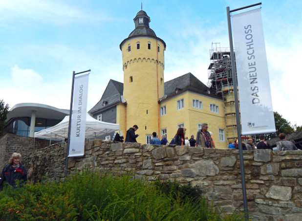 Der Turm von Schloss Homburg wird am kommenden Dienstag, 08. September, eingerüstet (Foto: OBK).