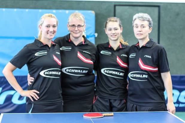 Damen - NRW-Liga: Dominierten ihre Klasse und freuen sich über den Aufstieg (Quelle: TTC Schwalbe Bergneustadt)