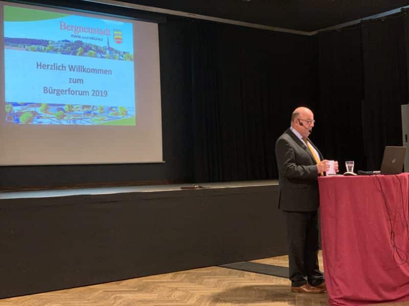 Bürgermeister Holberg während Bürgerforum Bergneustadt 2019