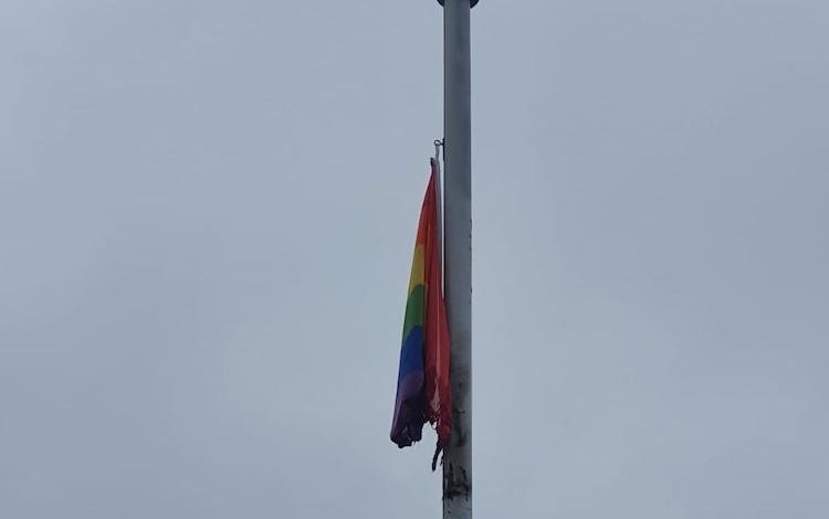 2021-07-05-Regenbogenflaggen