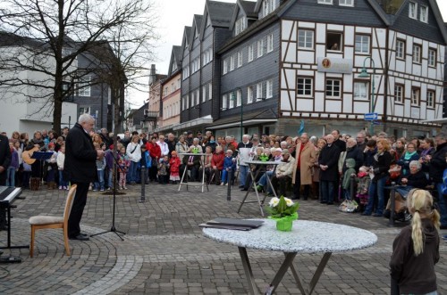 Werner Schenk und Zuschauer