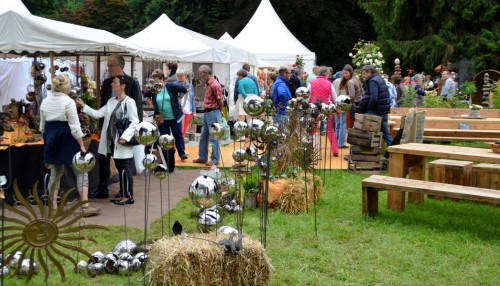 Gartendekoration in Hülle und Fülle