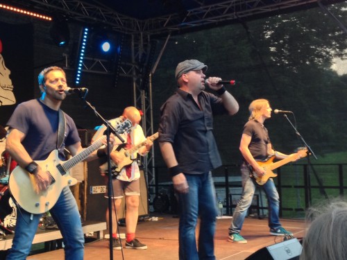 Die "Dirty Deeds" aus Bonn. Ein Tribut für Bon Scott. Foto:Klein