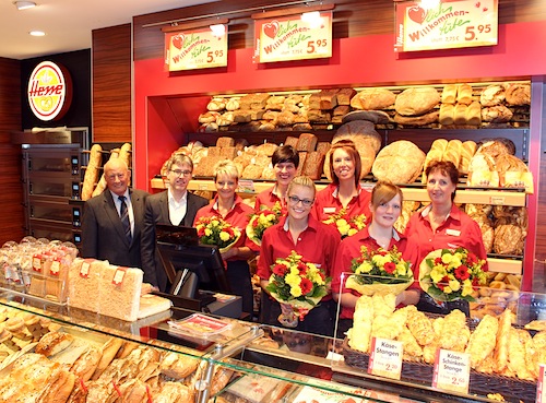 Die Bäckerei Hesse am neuen Standort mit neuen Mitarbeitern - Foto: Bäckerei Hesse KG