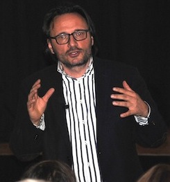 Peter Brandl fesselt die Zuhörer