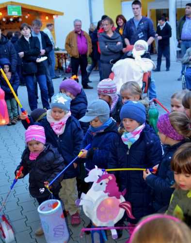 Die "Mini Voices" beim Mrtinssingen