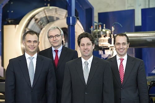 Dominic Otte, Thomas Hellige, Jan Schmidt-Krayer (Vorsitz) und Jan Kümmel führen die weltweiten Geschäfte der Schmidt + Clemens Gruppe - Foto: Schmidt + Clemens GmbH + Co. KG