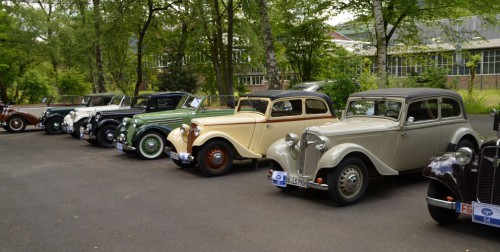 Über 50 Autos und Motorräder kamen zum Treffen