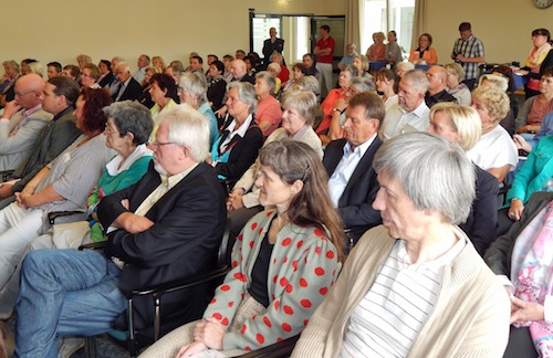 Rund 100 Zuhörer verfolgten die Veranstaltung in der Dr. Becker Rhein- Sieg-Klinik in Nümbrecht. (Foto: OBK)