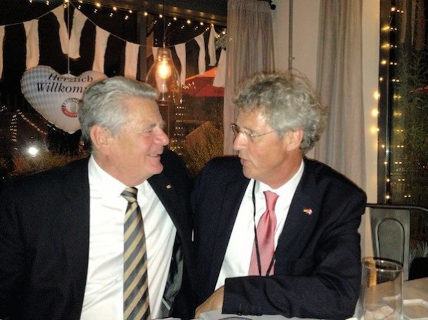 Bundespräsident Joachim Gauck und Klaus-Peter Flosbach (Foto privat)