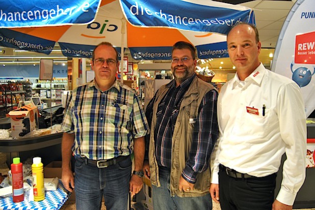Markus Bröcher, Stefan Borner und Bruno Novella freuen sich über die Kooperation (v.l.) - Fotos: Ann-Christin Haselbach 