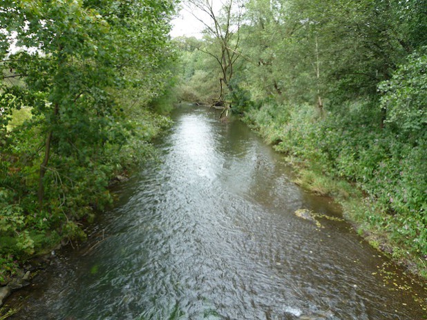 Das Flussbett der Wupper in Hückeswagen soll lebendiger werden (Foto: Wupperverband).