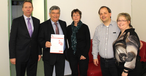 Foto: Nach dem Neujahrsgespräch waren alle schlauer. (vlnr: Jochen Hagt, Hagen Jobi, Iris Trespe, Sven Oliver Rüsche, Alexandra Rüsche)