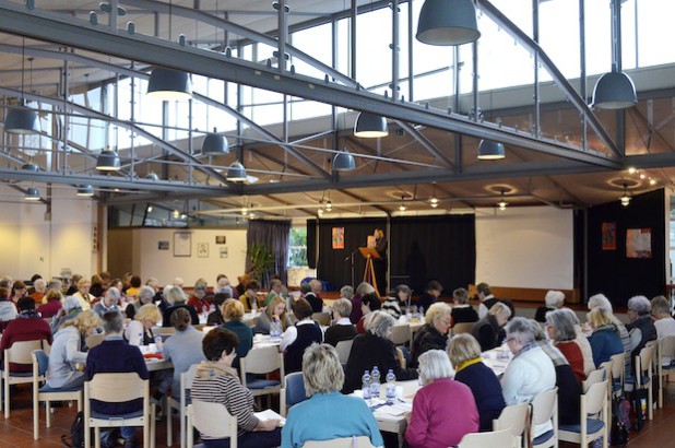 Frauen aus ganz Oberberg beim Vorbereitungsforum im Oberwiehler Paul-Schneider-Haus - Foto: Kirchenkreis.