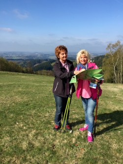 Von links: Erika Krämer und Christa Grolms (Foto: Kurverwaltung Reichshof)