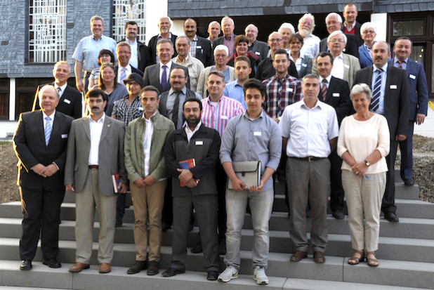 Christen, Muslime und Juden treffen sich wieder häufiger zum Dialog (Foto: ekagger).