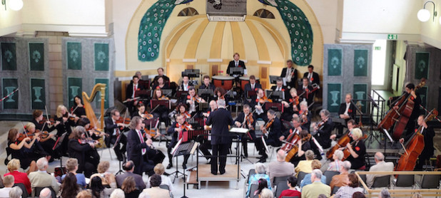 Ein Konzert im Hohenzollernbad (Foto: Helmut Bornhofen)