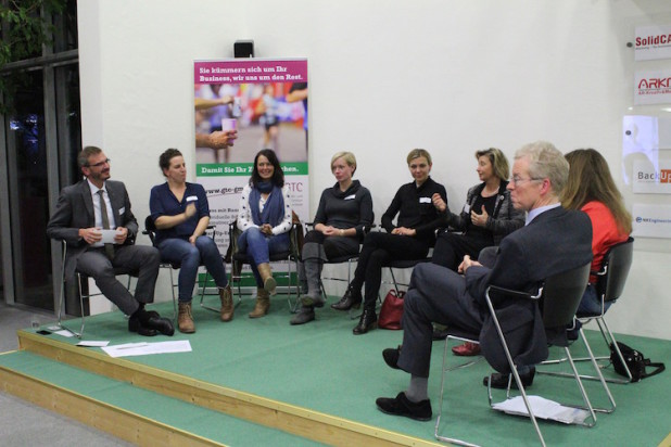 von links nach rechts: Lars Niemczewski, Lina Sommer,Anke Dörmbach, Angela Weiche, Katja Hinze-Thüs, Susanne Roll, Petra Hohmuth, Elke Scholz und Dirk Hecking Foto: Sven Oliver Rüsche/ARKM