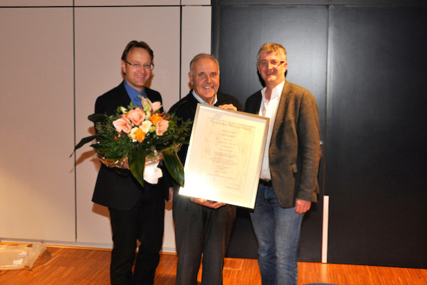 Von links: Hauptgeschäftsführer Marcus Otto, Kurt Eulenhöfer und Obermeister Harald Laudenberg (Quelle: Kreishandwerkerschaft Bergisches Land)