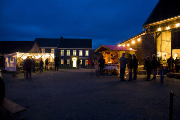 Weihnachtliche Atmosphäre beim Advent im Museum (Foto: Sabine König).