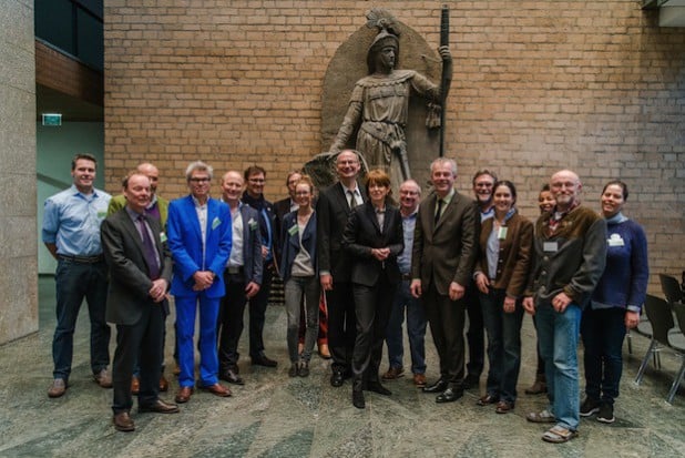 Offizielles Gründungsfoto des Ernährungsrates mit Minister Johannes Remmel und Oberbürgermeisterin Henriette Reker (Foto: Ewa Kluz)