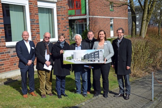  (v.li): Johannes Grundmann, Assistent der Geschäftsführung der HELIOS Klinik Wipperfürth; Martin Wurth, Vorstandsvorsitzender des Kirchenvorstandes; Alexandra Flosbach, Architektin; Werner Kemmerich, Investor; Thomas Ufer, stellv. Vorsitzender des Kirchenvorstandes; Daniela Becker, Klinikgeschäftsführerin und Michael von Rekowski, Bürgermeister (Quelle: HELIOS Klinik Wipperfürth)