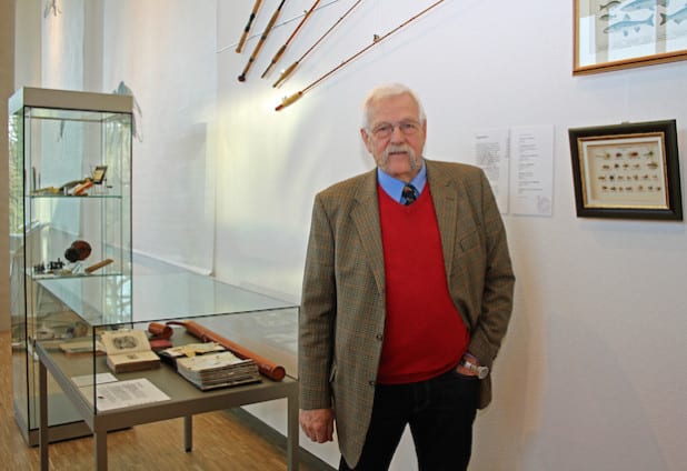 Gerd-Peter Wieditz fischt sein 40 Jahren mit der Kunstfliege und ist ein Meister seines Fachs, im Fliegenfischen wie im Fliegenbinden. (Foto: OBK) 