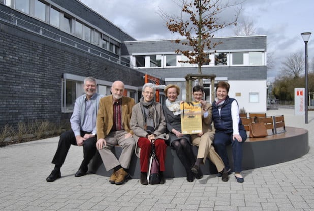 v.l.: Hilko Redenius, Klaus und Josefine Dripke, Gisa Hauschildt, Simone Schiffner-Backhaus und Nicola Stolle-Erdmann.