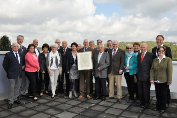 v.l. Hans Wahmann, Hubert Kalthoff, Dieter Busar, Dietrich Nohr, Helmut Kasper, Helmut Korthaus, Hermann Schauf, Gerd Krämer – Obermeister der Baugewerksinnung Bergisches Land, Horst Winkler, Willi Reitz – Kreishandwerksmeister Bergisches Land, Hans Ludewig, Theo Büttgenbach, Marcus Otto – Hauptgeschäftsführer der Kreishandwerkerschaft Bergisches Land (Quelle: Kreishandwerkerschaft Bergisches Land)