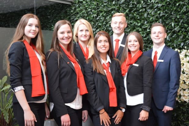 V. l. n.r.: Marina Snichowski, Lisa Müller, Joleen Martel, Olga Giovanidis, Moritz Prinz, Sarah-Vanessa Schmitz, Dominik Stefanidis (Foto: Sparkasse Gummersbach-Bergneustadt)