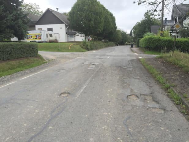 Die Kreisstraße 17 zwischen Gaderoth und Oberbreidenbach. (Foto: OBK)