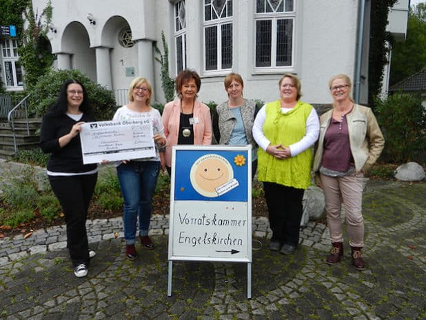 Kristina Lehmann, Marie-Luise Prinz (Vorratskammer), Liane Hess (Vorratskammer), Doris Czapiewski, Yvonne Krenzke, Beate Gries - Quelle: Kristina Lehmann