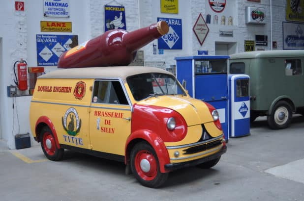 Im LVR-Freilichtmuseum stellen Sammler ihre Oldtimer aus Im LVR-Freilichtmuseum stellen Sammler ihre Oldtimer aus
