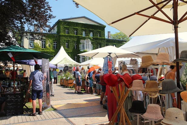 Der Garten der Villa Braunswerth verwandelte sich auch diese Jahr wieder in eine traumhafte Location für die Landpartie