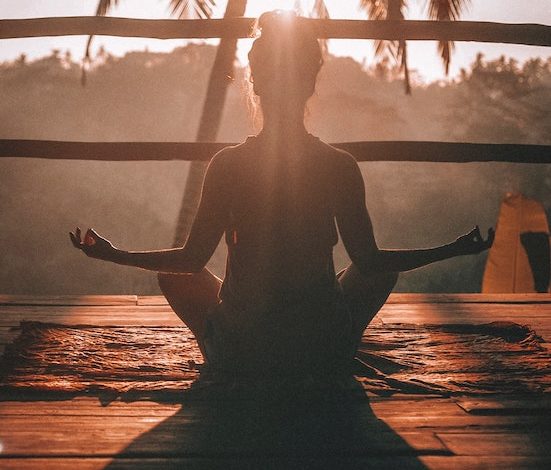 Yoga hilft dabei den Hormonhaushalt zu regulieren.