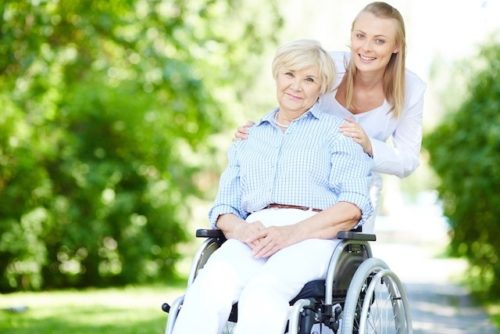 Unsere Gesellschaft wird immer Älter. Wer übernimmt die Pflege in Zukunft? Unsere Gesellschaft wird immer Älter. Wer übernimmt die Pflege in Zukunft?