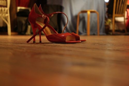 Damenschuhe in Untergrößen sind selten im normalen Handel zu finden. Damenschuhe in Untergrößen sind selten im normalen Handel zu finden.