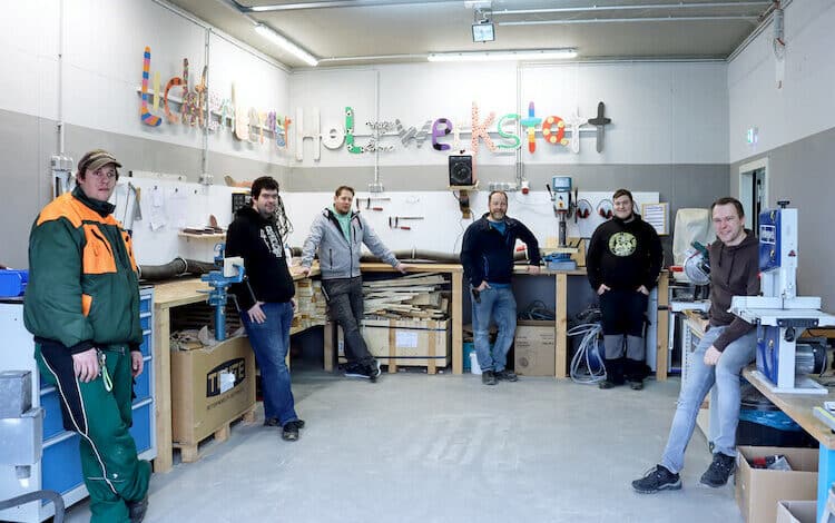 2022-04-05-Holzmanufaktur