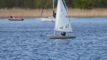 Vom 1. August bis zum 17. August verwandelt sich das idyllische Freizeitparadies an der Bevertalsperre in ein Segelcamp der Extraklasse!