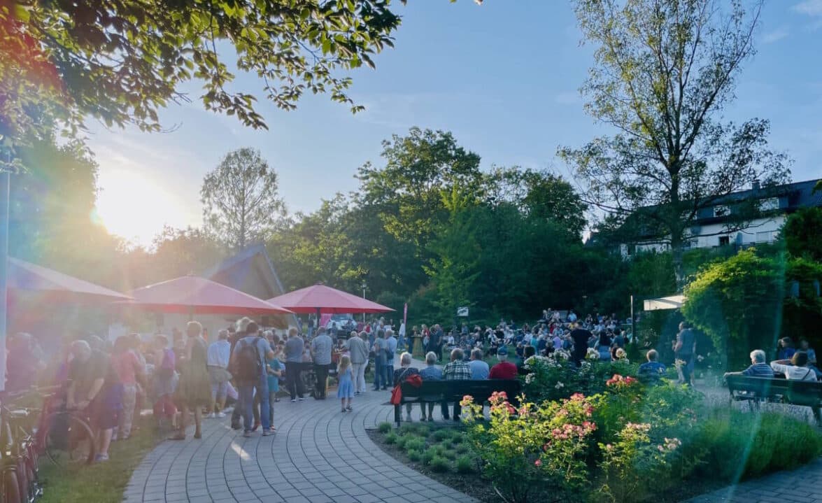 Kurpark Eckenhagen bei “Sommerzeit im Park“ 2023: © Kur- &Touristinfo Reichshof-Eckenhagen