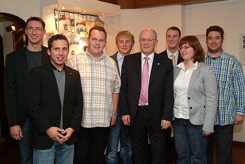 cdu-oberberg-kauder-junge-union-hotel-zur-post-wiehl_20090518 Die junge Union freute sich über den Besuch vom CDU/CSU Fraktionschef Volker Kauder.