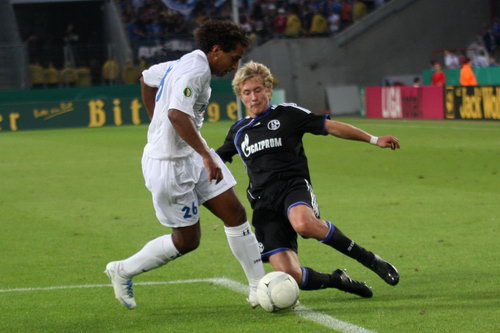 dfb-pokal-windeck-schalke_20090801_013