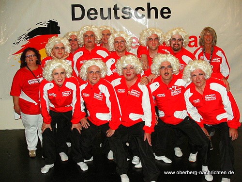 dm-koln-2009 Die Burgschwäne mit den Trainerinnen Monika Anders und Michaele Rühl-Becker