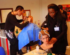 Bild2 Bild 2 Friseurausbildung in der Maßnahme BaE