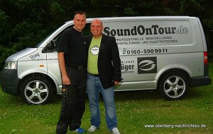 tkbuddy1 (V.l.n.r) Elektromeister Thomas Krüger mit Buddy (Ab in den Süden)